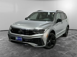 Used 2024 Volkswagen Tiguan SE R-Line image 1