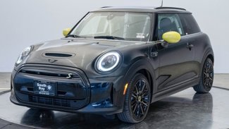 Used 2024 MINI Cooper SE image 1