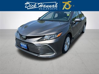 Used 2021 Toyota Camry LE image 1