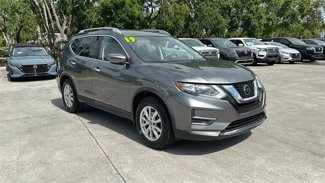 Used 2019 Nissan Rogue SV image 1
