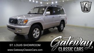 Used 2000 Toyota Land Cruiser w/ Convenience Pkg image 1