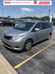 Used 2014 Toyota Sienna LE image 1