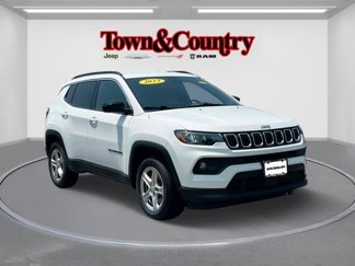 Certified 2023 Jeep Compass Latitude image 1