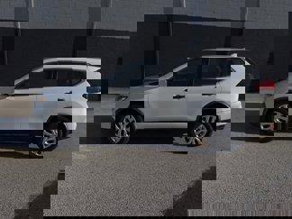 Used 2017 Nissan Rogue S image 1