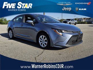Used 2022 Toyota Corolla LE image 1