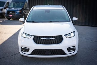 Used 2023 Chrysler Pacifica Touring-L image 1