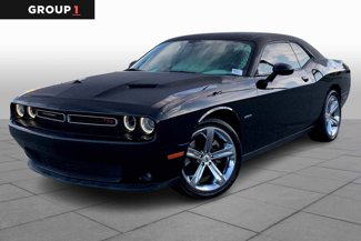 Used 2017 Dodge Challenger R/T image 1
