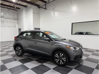 Used 2018 Nissan Kicks SV image 1