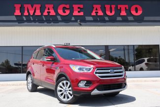 Used 2019 Ford Escape Titanium w/ U9j03 - Titanium Tow Package image 1