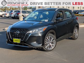 Used 2021 Nissan Kicks SV image 1