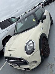 Used 2018 MINI Cooper S image 1