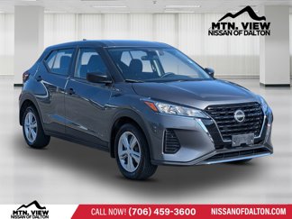 Used 2023 Nissan Kicks S image 1