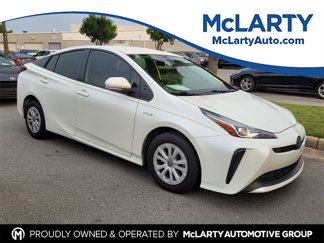 Used 2020 Toyota Prius L Eco image 1