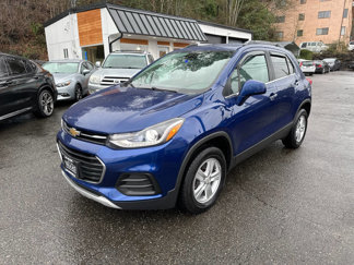 Used 2017 Chevrolet Trax LT w/ LT Convenience Package image 1