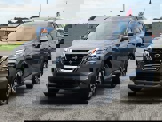 Used 2023 Nissan Rogue SV image 1
