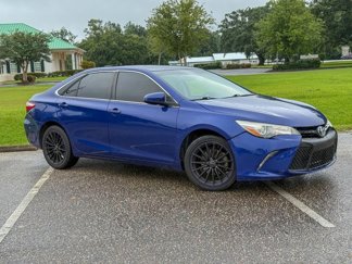 Used 2016 Toyota Camry SE image 1