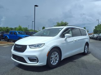 Used 2022 Chrysler Pacifica Touring-L image 1