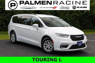 Used 2022 Chrysler Pacifica Touring-L w/ Uconnect Theater Family Group image 1