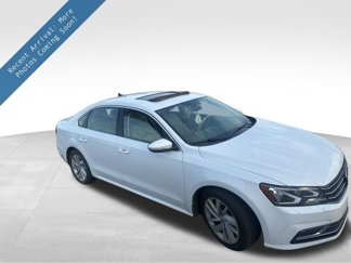 Used 2018 Volkswagen Passat 2.0T SE image 1