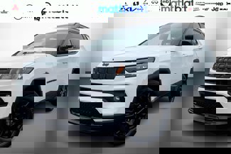 Used 2022 Jeep Compass Altitude w/ Sun and Sound Group image 1