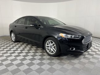 Used 2016 Ford Fusion SE image 1
