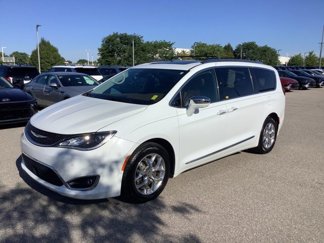 Used 2017 Chrysler Pacifica Limited w/ UConnect Theater Package image 1