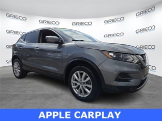 Used 2022 Nissan Rogue Sport S image 1