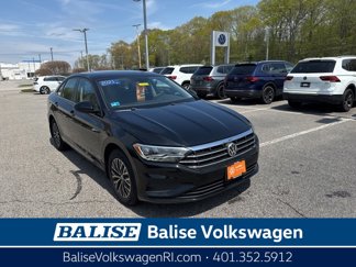 Certified 2021 Volkswagen Jetta SE w/ SE Cold Weather Package image 1