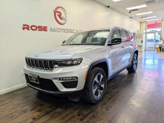 Used 2023 Jeep Grand Cherokee 4WD 4xe image 1