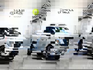 Used 2021 Nissan Titan SV w/ SV Convenience Package image 1