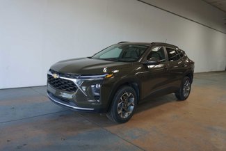 Certified 2024 Chevrolet Trax LT w/ Driver Confidence Package image 1