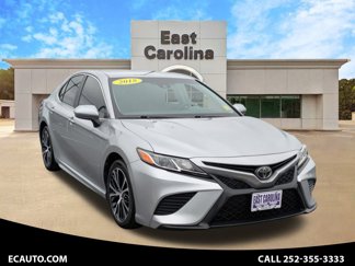 Used 2018 Toyota Camry image 1