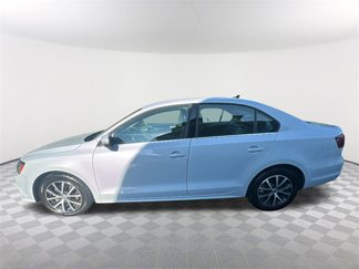 Used 2017 Volkswagen Jetta SE image 1