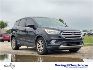 Used 2017 Ford Escape SE image 1