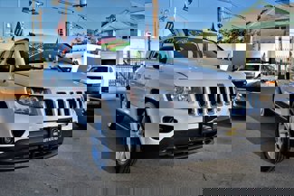 Used 2017 Jeep Compass Sport w/ Power Value Group image 1