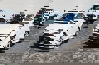 Used 2021 Toyota Corolla LE image 1