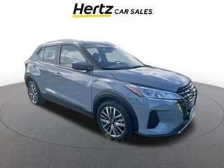 Used 2024 Nissan Kicks SV image 1