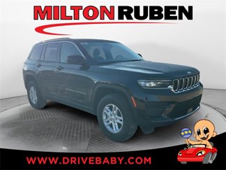 New 2025 Jeep Grand Cherokee Laredo w/ Luxury Tech Group I image 1