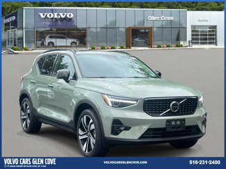 Used 2025 Volvo XC40 B5 Plus w/ Protection Package Premier image 1