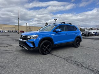 Certified 2022 Volkswagen Taos SE image 1