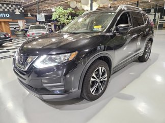 Used 2020 Nissan Rogue SV w/ Premium Package image 1