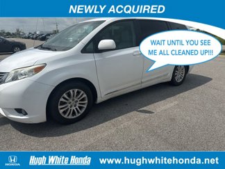 Used 2011 Toyota Sienna image 1