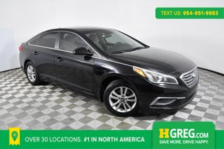 Used 2017 Hyundai Sonata SE image 1