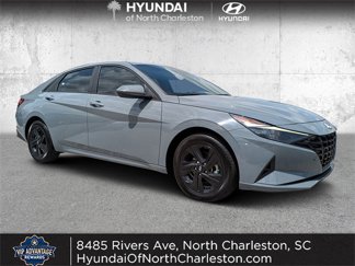 Used 2021 Hyundai Elantra SEL image 1