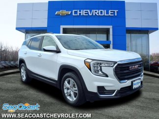 Certified 2022 GMC Terrain SLE w/ Driver Convenience Package image 1