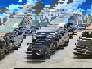 Certified 2022 Volkswagen Taos SE image 1