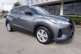 Used 2021 Nissan Kicks S image 1