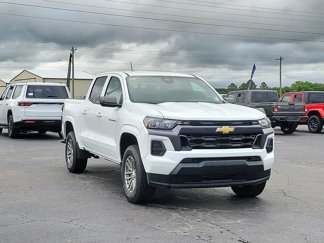 Used 2025 Chevrolet Colorado W/T w/ Advanced Trailering Package image 1