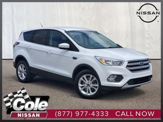 Used 2017 Ford Escape SE image 1