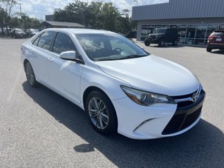 Used 2017 Toyota Camry image 1